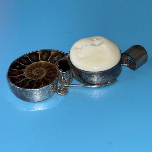 Vtg sajen silver pendant w/moon goddess face & ammonite fossil snail - Picture 4 of 8